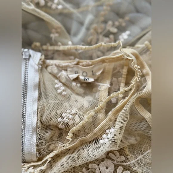 NWOT |  | POL | Floral Lace Sheer Top Ruffle Sleeveless Sheer - Size M - Picture 5 of 5